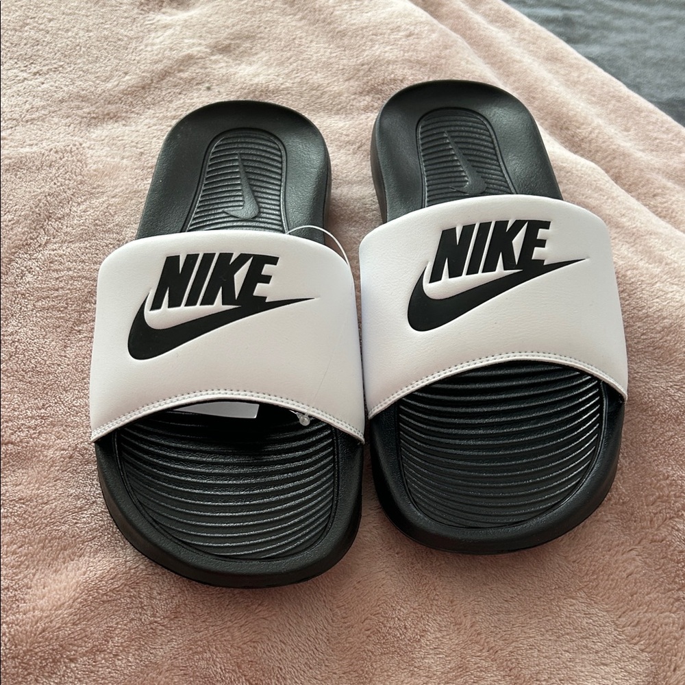 Nike Victori One Slide Sandals